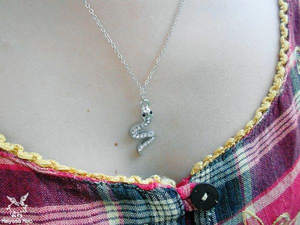 Cordão com Pingente de Cobra